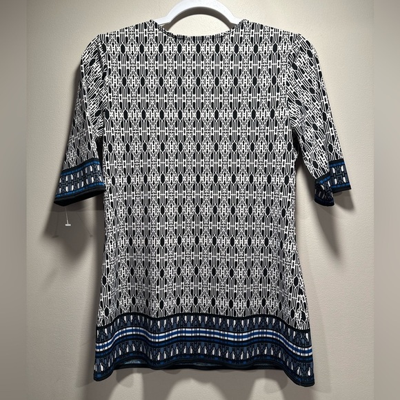 Max Studio V Neck 3/4 Sleeve Geometric Pattern Top Cool, Soft & Stretchy S - Picture 10 of 17